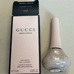 Gucci Nail Lacquer in Annabel Rose